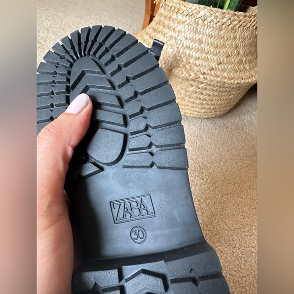 Zara kids black combat boots! - Picture 3 of 5